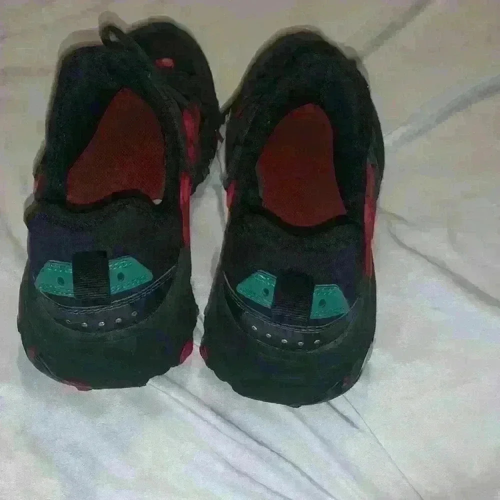 Retro NIKE athletic shoes 5.5 - Picture 5 of 6